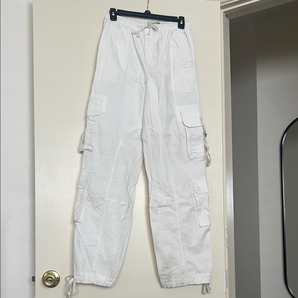 Women’s off White Cargo Pants